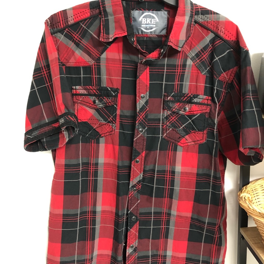 Men’s casual dress shirt